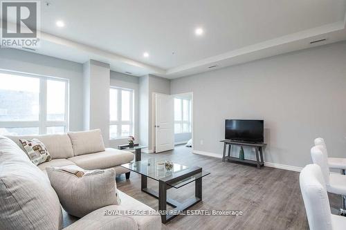 #C2 -513 Dundas St E, Whitby, ON - Indoor Photo Showing Living Room