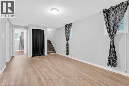 #B -27 Metcalfe St, Quinte West, ON - Indoor Photo Showing Other Room