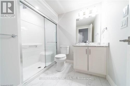 #508 -5698 Main St, Niagara Falls, ON - Indoor Photo Showing Bathroom