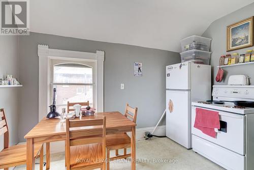 121 Clarence St, Brantford, ON - Indoor Photo Showing Other Room