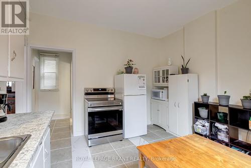 121 Clarence Street, Brantford, ON - Indoor Photo Showing Kitchen