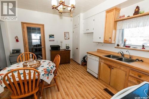 545 Alberta Avenue, Kerrobert, SK - Indoor Photo Showing Dining Room