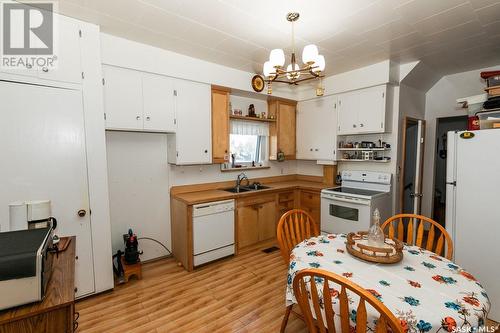 545 Alberta Avenue, Kerrobert, SK - Indoor