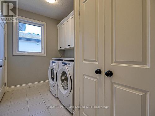51 Thames Springs Cres, Zorra, ON - Indoor Photo Showing Laundry Room