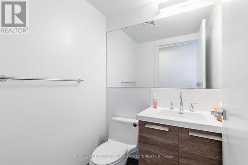 #2702 -42 Charles St E, Toronto, ON - Indoor Photo Showing Bathroom