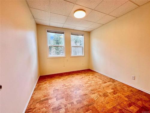 1165 Salmon River Main Line, Sayward, BC - Indoor Photo Showing Bathroom