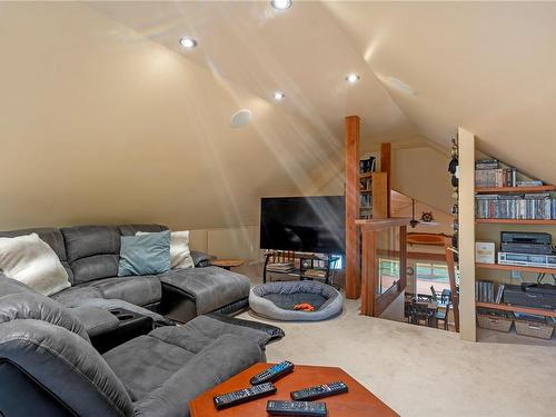1509 Schooner Rd, Quadra Island, BC - Indoor Photo Showing Living Room