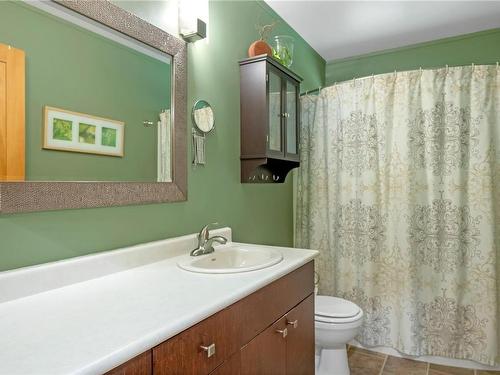 1509 Schooner Rd, Quadra Island, BC - Indoor Photo Showing Bathroom