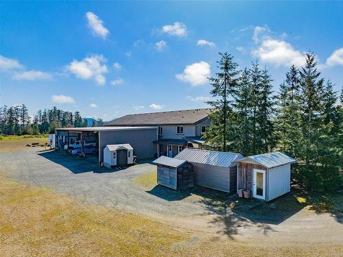 1355 Hodges Rd, French Creek, BC - Outdoor