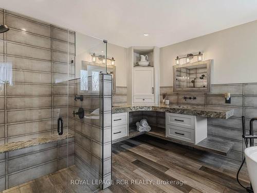 13 Strawberry Hill Crt, Caledon, ON - Indoor Photo Showing Bathroom