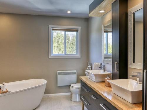Salle de bains - 433 Rue Lafontaine, Shawinigan, QC - Indoor Photo Showing Bathroom
