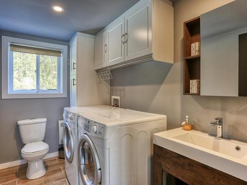 Salle de lavage - 433 Rue Lafontaine, Shawinigan, QC - Indoor Photo Showing Laundry Room