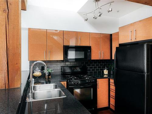 318-599 Pandora Ave, Victoria, BC - Indoor Photo Showing Kitchen With Double Sink