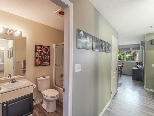 2375 Glenellen Pl, Nanoose Bay, BC - Indoor Photo Showing Bathroom