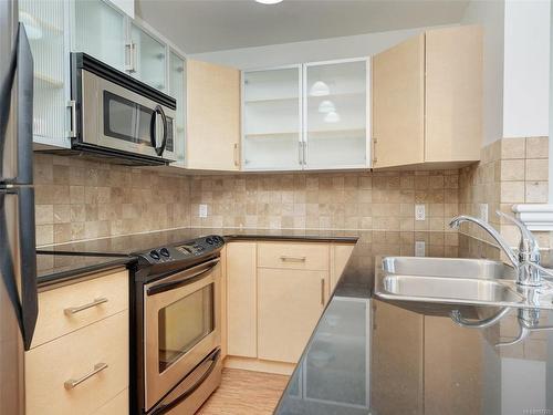 506-845 Yates St, Victoria, BC - Indoor Photo Showing Kitchen With Stainless Steel Kitchen With Double Sink