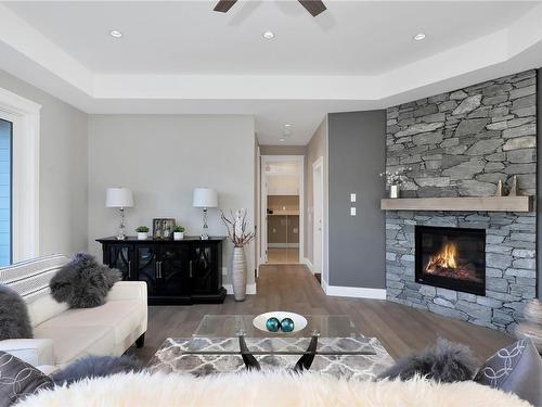 1168 Silversmith Pl, Comox, BC - Indoor Photo Showing Living Room With Fireplace