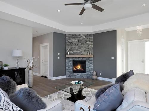 1168 Silversmith Pl, Comox, BC - Indoor Photo Showing Living Room With Fireplace