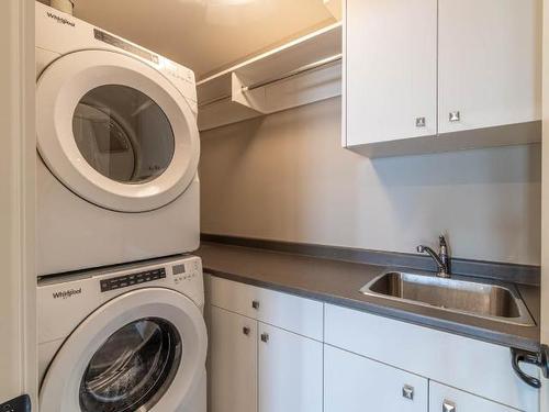 31-2171 Van Horne Drive, Kamloops, BC - Indoor Photo Showing Laundry Room