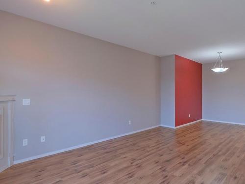 315-250 Hollywood Road, Kelowna, BC - Indoor Photo Showing Other Room