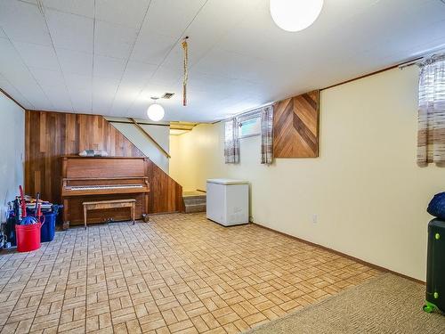 1261 Lawson Avenue, Kelowna, BC - Indoor Photo Showing Other Room