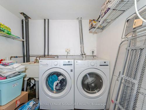 212 Currey Cres, Newmarket, ON - Indoor Photo Showing Laundry Room