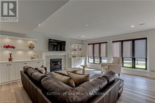 1717 Upper West Ave, London, ON - Indoor Photo Showing Living Room With Fireplace