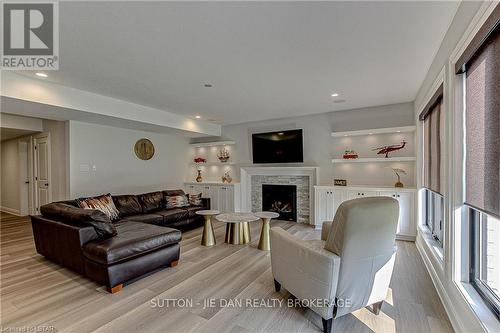 1717 Upper West Ave, London, ON - Indoor Photo Showing Living Room With Fireplace