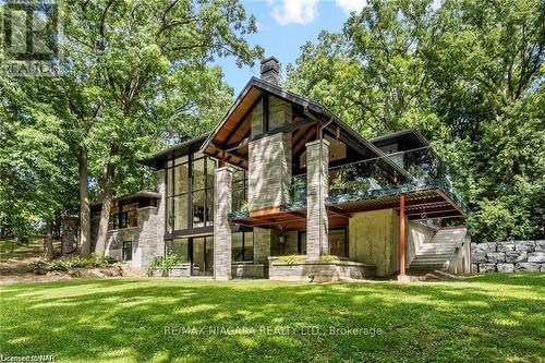 22 Melrose Dr, Niagara-On-The-Lake, ON - Outdoor