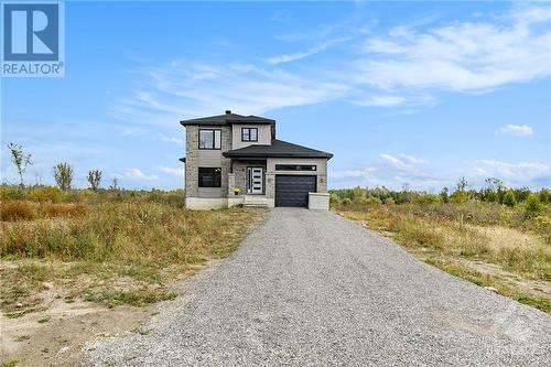 1160 Rosedale Road S, Montague, ON - Outdoor