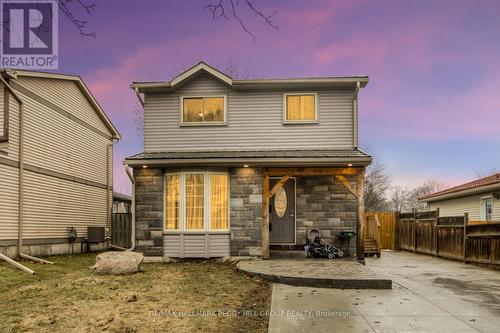 18 Bronte Cres, Barrie, ON - Outdoor With Exterior