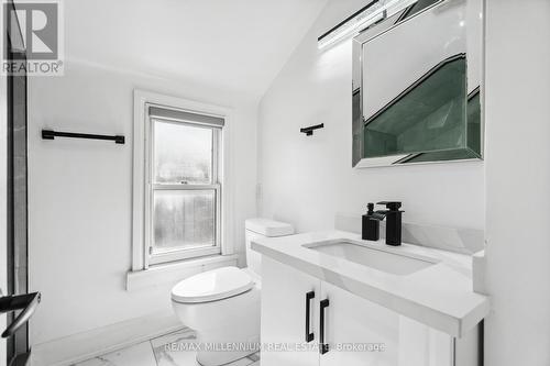 5138 Valley Way, Niagara Falls, ON - Indoor Photo Showing Bathroom
