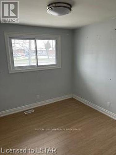 #1/2 -76 Fairview Ave, St. Thomas, ON - Indoor Photo Showing Other Room