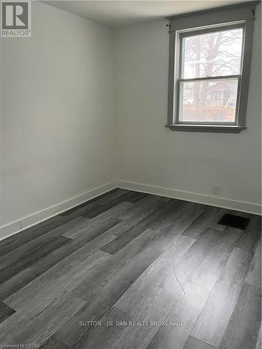 35 Paddington Ave, London, ON - Indoor Photo Showing Other Room
