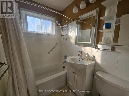 126 Westchester Cres, St. Catharines, ON - Indoor Photo Showing Bathroom