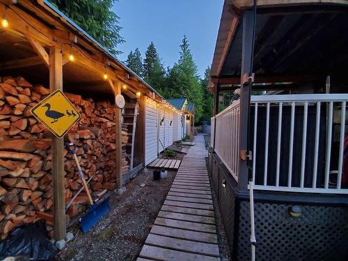 1601 Beech Road, Christina Lake, BC - Outdoor With Exterior