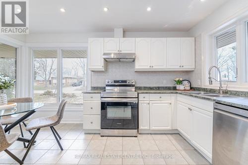 1534 Randor Dr, Mississauga, ON - Indoor Photo Showing Kitchen With Double Sink
