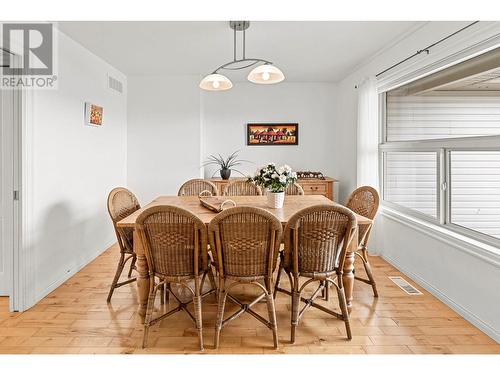 4857 Canyon Ridge Crescent, Kelowna, BC - Indoor Photo Showing Dining Room