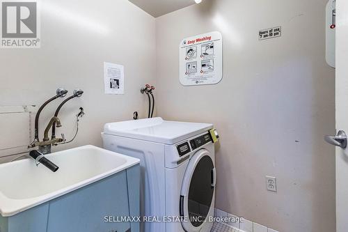 #707 -25 Kensington Rd, Brampton, ON - Indoor Photo Showing Laundry Room