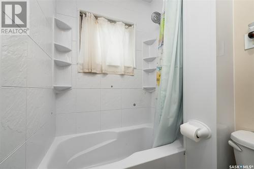 149 Coteau Street W, Moose Jaw, SK - Indoor Photo Showing Bathroom
