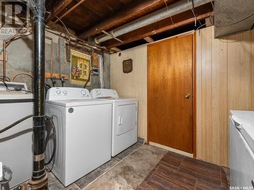 149 Coteau Street W, Moose Jaw, SK - Indoor Photo Showing Laundry Room