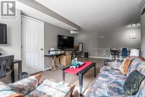 4 1505 19Th Street W, Saskatoon, SK - Indoor Photo Showing Living Room