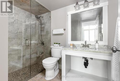 5021 Grandview Bayside Drive, Huntsville, ON - Indoor Photo Showing Bathroom