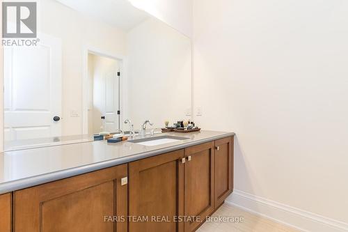 50 Austin Rumble Crt, King, ON - Indoor Photo Showing Bathroom