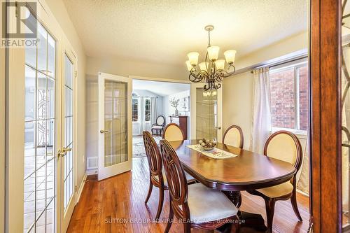 28 Sun King Cres, Barrie, ON - Indoor Photo Showing Dining Room