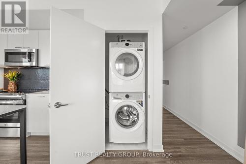 #911 -1808 St. Clair Ave W, Toronto, ON - Indoor Photo Showing Laundry Room
