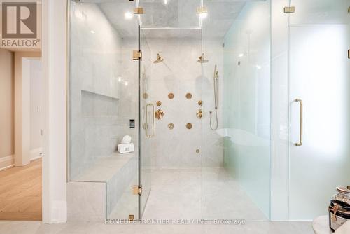 44 Alexandra Blvd, Toronto, ON - Indoor Photo Showing Bathroom