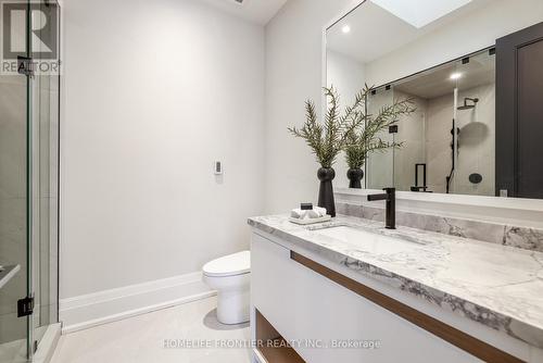 44 Alexandra Blvd, Toronto, ON - Indoor Photo Showing Bathroom