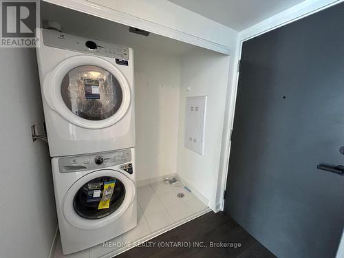 3007 - 2033 Kennedy Road, Toronto, ON - Indoor Photo Showing Laundry Room