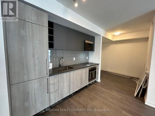 3007 - 2033 Kennedy Road, Toronto, ON - Indoor Photo Showing Kitchen