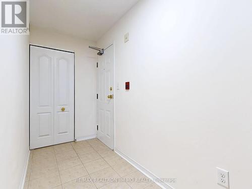 27 - 649E Warden Avenue, Toronto, ON - Indoor Photo Showing Other Room